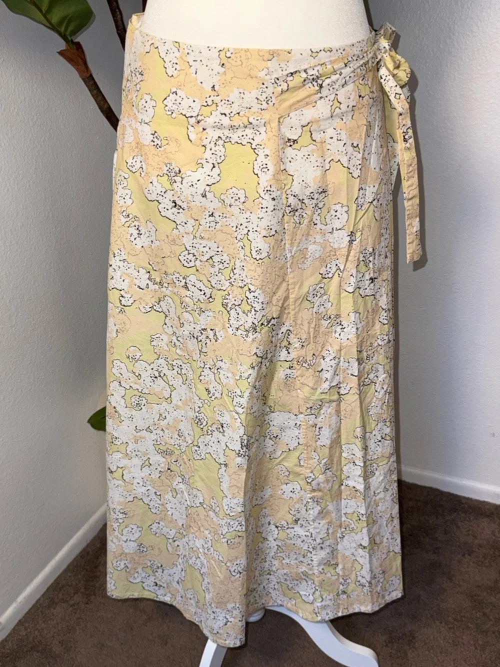 COS Floral Yellow Midi Wrap Skirt - Lightweight Summer Print - Picture 3 of 10